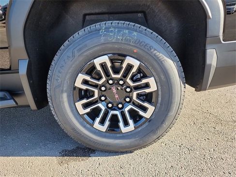 New 2026 GMC Sierra EV Elevation image 29