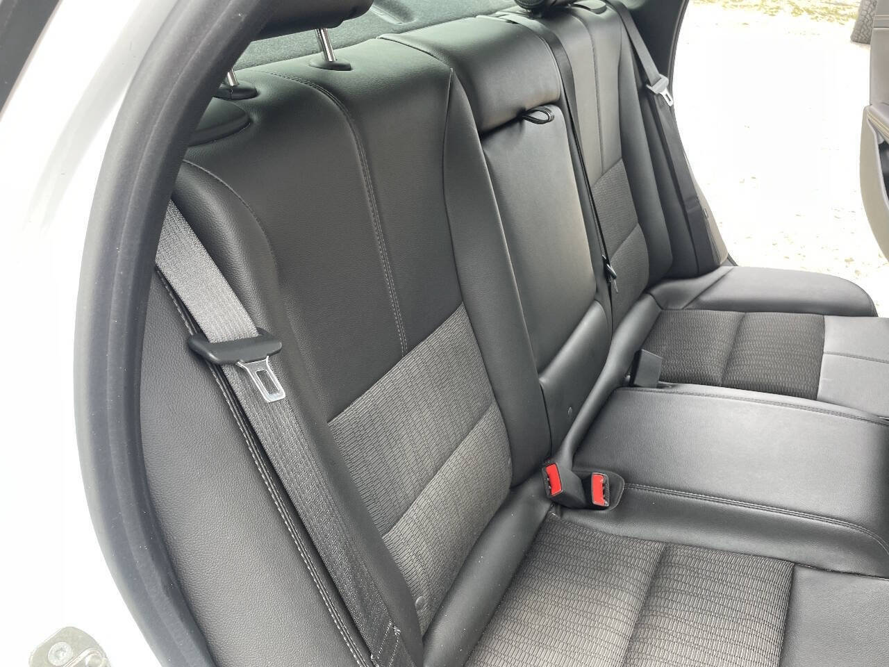 Used 2016 Chevrolet Impala LT w/ Convenience Package FWD image 48