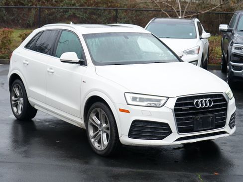 Used 2018 Audi Q3 2.0T Premium Plus w/ Premium Plus Package image 3