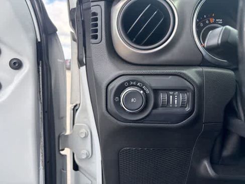 Used 2019 Jeep Wrangler Unlimited Sport S AWD/4WD image 10