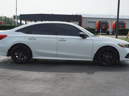 Used 2022 Honda Civic Sport image 4