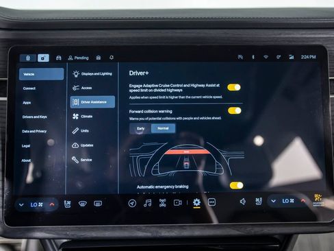 Used 2023 Rivian R1S Adventure image 37