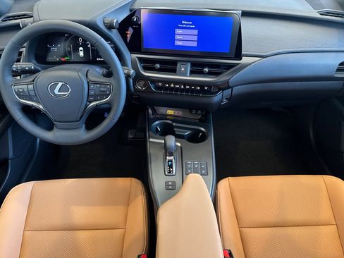 New 2026 Lexus UX 300h AWD image 10