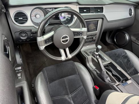 Used 2011 Ford Mustang GT Premium w/ Electronics Pkg RWD image 12