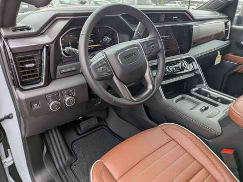New 2026 GMC Sierra 3500 Denali Ultimate w/ LPO, Black Badging Package AWD/4WD image 10