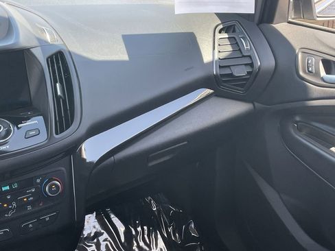 Used 2017 Ford Escape Titanium AWD/4WD image 15