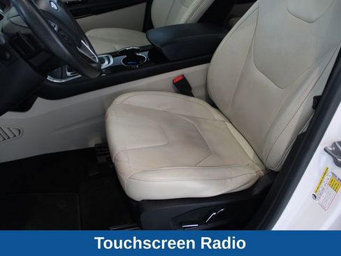Used 2016 Ford Edge Titanium w/ Equipment Group 301A AWD/4WD image 11