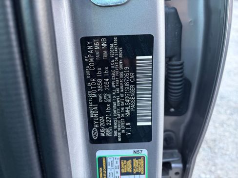 Used 2025 Hyundai Elantra SEL image 29