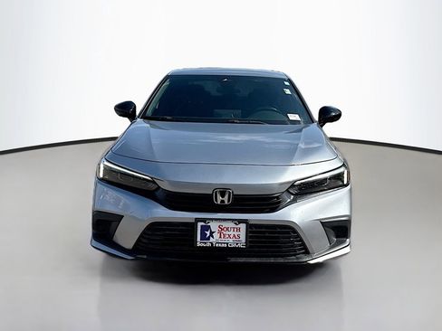 Used 2022 Honda Civic Sport image 2