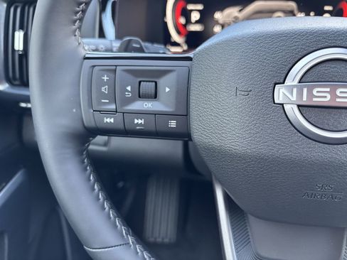 New 2026 Nissan Pathfinder SL AWD/4WD image 16