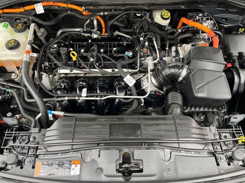 Used 2021 Ford Escape SE w/ SE Sport Appearance Package image 22