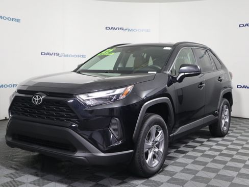 Used 2025 Toyota RAV4 LE AWD/4WD image 11