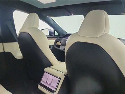 Used 2023 Tesla Model S Standard Range image 25