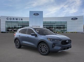 New 2025 Ford Escape SE w/ PHEV Premium Package 360° Tour