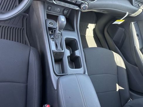 Used 2025 Nissan Sentra S image 22