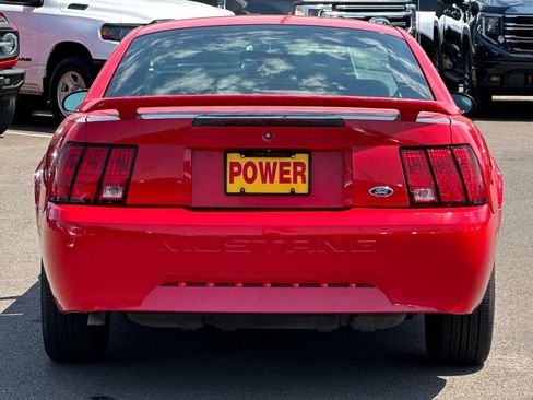 Used 2004 Ford Mustang Coupe RWD image 5