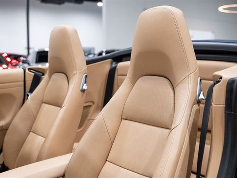 Used 2014 Porsche 911 Carrera 4 AWD/4WD image 23