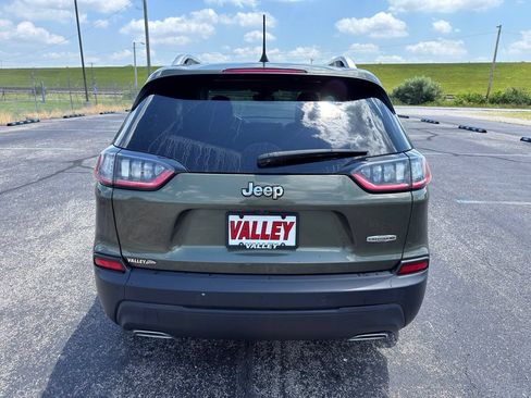 Used 2021 Jeep Cherokee Latitude Lux FWD image 15