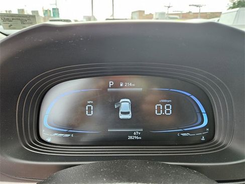 Used 2024 Hyundai Venue SEL image 29