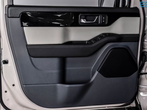 New 2025 INEOS Grenadier Fieldmaster Edition image 13