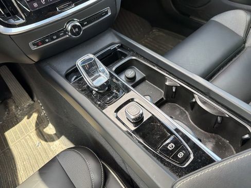 Used 2024 Volvo S60 B5 Plus w/ Climate Package AWD/4WD image 15