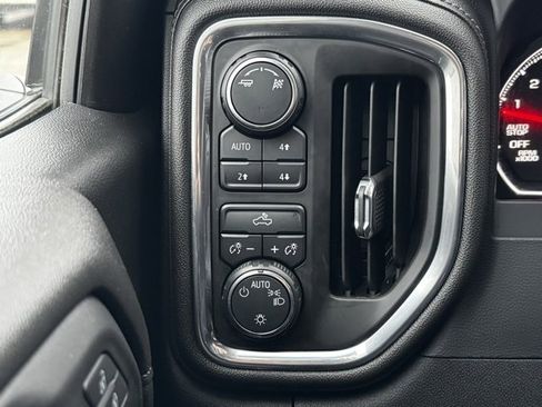 Used 2019 Chevrolet Silverado 1500 LT w/ All-Star Edition image 31