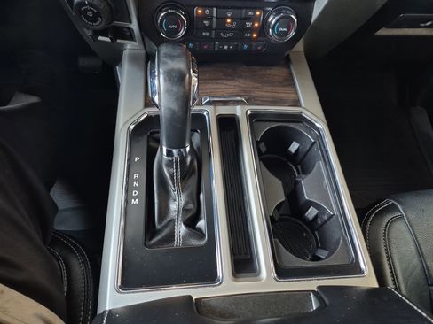 Used 2019 Ford F150 Lariat image 31