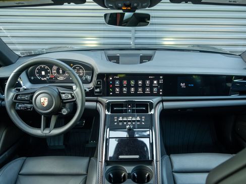 Certified 2024 Porsche Panamera 4 AWD/4WD image 6