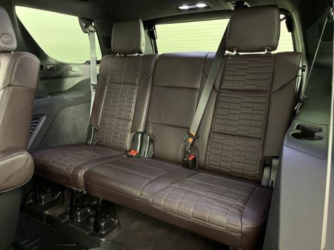 Used 2022 Cadillac Escalade Sport Platinum w/ LPO, ONYX Package AWD/4WD image 46