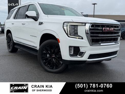 Used 2023 GMC Yukon SLT AWD/4WD image 1