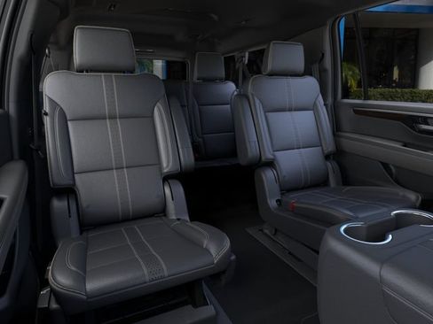 New 2026 Chevrolet Suburban High Country AWD/4WD image 18