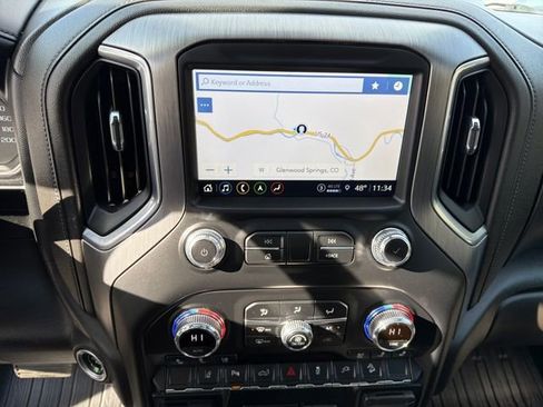 Used 2022 GMC Sierra 2500 Denali w/ Denali Ultimate Package image 22