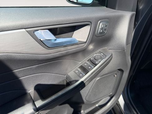 Used 2021 Ford Escape Titanium AWD/4WD image 21