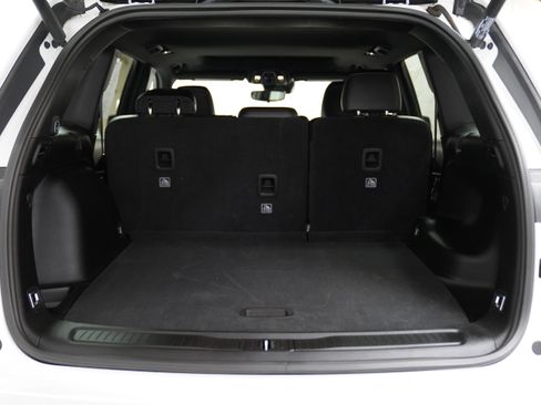 Used 2023 Jeep Grand Cherokee Altitude image 7