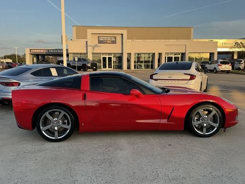 Used 2009 Chevrolet Corvette Coupe w/ Preferred Equipment Group image 3