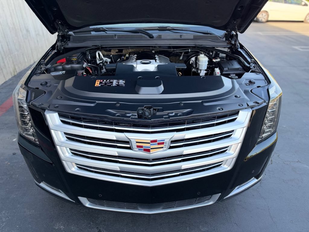Used 2019 Cadillac Escalade Platinum AWD/4WD image 17