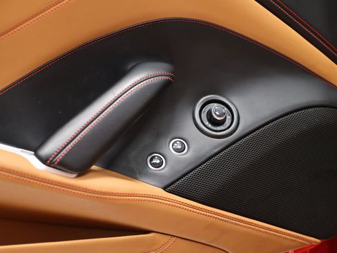 Used 2015 Ferrari California T image 12