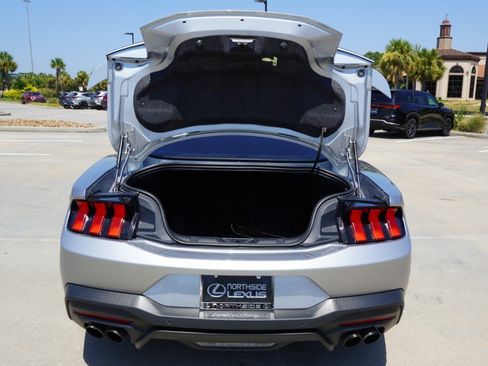 Used 2024 Ford Mustang GT Premium RWD image 33