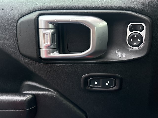 Used 2019 Jeep Wrangler Sport AWD/4WD image 14