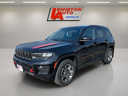 Used 2022 Jeep Grand Cherokee Trailhawk image 1