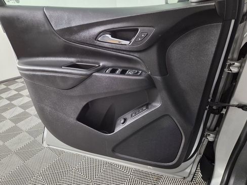 Used 2020 Chevrolet Equinox Premier image 25