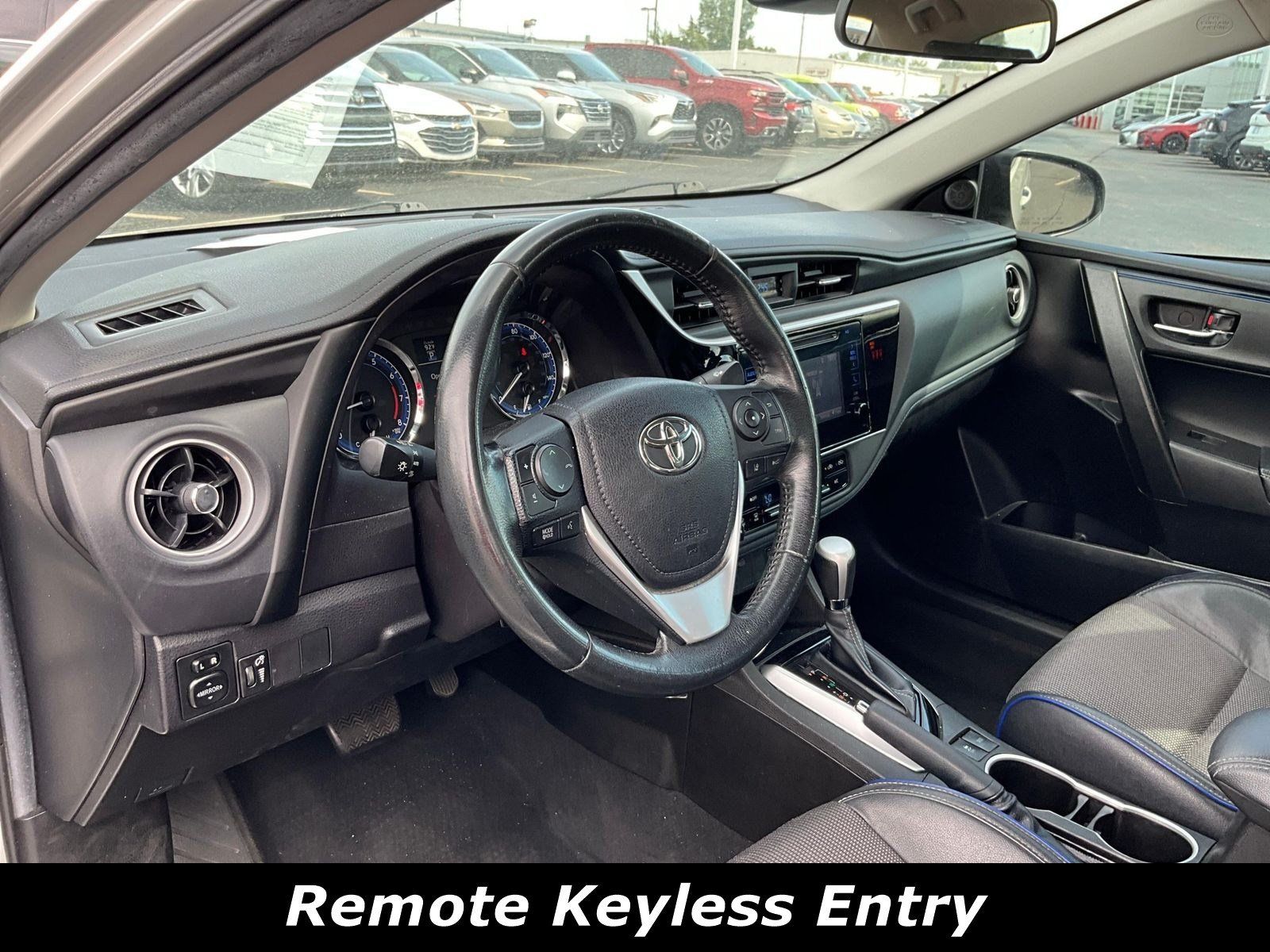 Used 2019 Toyota Corolla SE FWD image 16