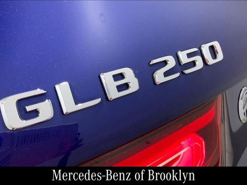 Certified 2021 Mercedes-Benz GLB 250 4MATIC image 34