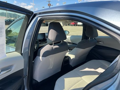 Used 2021 Toyota Corolla LE w/ Carpet Mat Package (TMS) FWD image 10