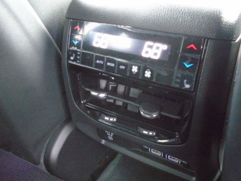 Certified 2024 Jeep Grand Cherokee Summit image 12