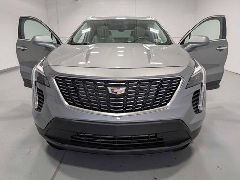 Used 2023 Cadillac XT4 Luxury w/ Cold Weather Package AWD/4WD image 15