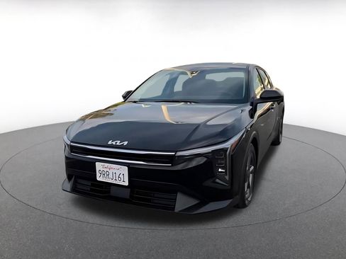 Used 2025 Kia K4 LXS image 7