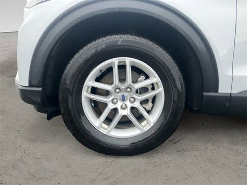 Certified 2025 Ford Explorer Active image 13