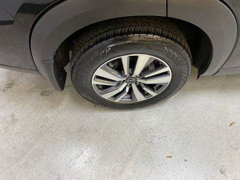 Used 2024 Nissan Pathfinder SL AWD/4WD image 13