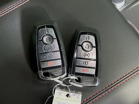 Used 2025 Ford Explorer ST image 32